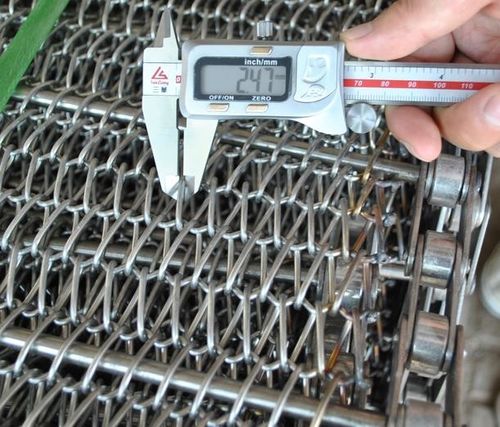 Latest company news about η ζώνη μεταφορέων ισορροπίας με και χωρίς αλυσίδα στέλνει στην Ινδονησία
