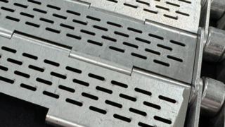 Μεταφορικός ιμάντας μεταλλικής πλάκας με τρύπα για ψύξη σήραγγας φούρνου ανόπτησης φούρνου