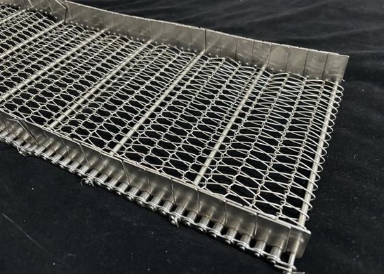Τροφίμων Ατσάλι Wire Mesh Σπειροειδής Αλυσίδα Μεταγωγική Ζώνη Προσαρμοσμένη με Baffle
