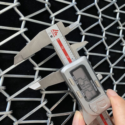 Καλή τιμή. Ανθεκτικό στη θερμότητα Μεταλλικό γαλβανισμένο στεγνωτήριο από ανθρακούχο χάλυβα Flat Wire Mesh Μεταφορικός ιμάντας ξύλου σε απευθείας σύνδεση