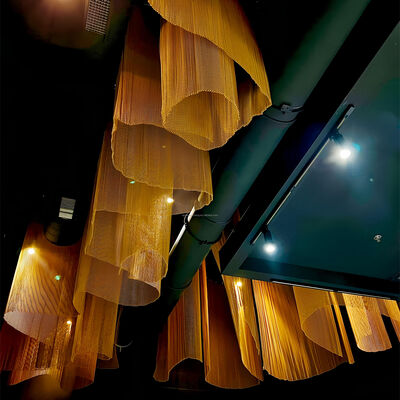 ποιότητας Κουρτίνα οροφής από αλουμίνιο Διαφορετικό χρώμα Αλυσίδα συρμάτινο πλέγμα συρμάτινο διακοσμητικό δικτυωτό κουρτίνα αλυσίδας Εργοστάσιο